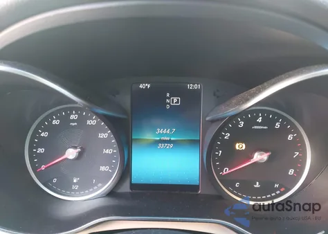 2019 Mercedes-Benz C 300 4Matic z USA, uszkodzony, nr VIN WDDWF8EB6KR456039